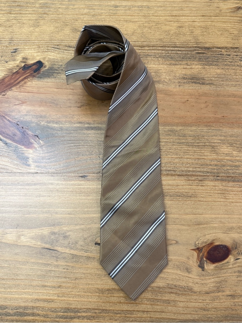 NWT Giorgio Armani Men’s Brown Diagonal Striped Silk Tie